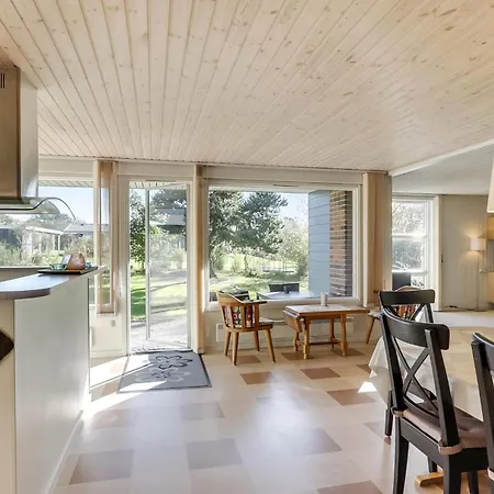 Well-located In Ristinge Langeland Casa de Férias *